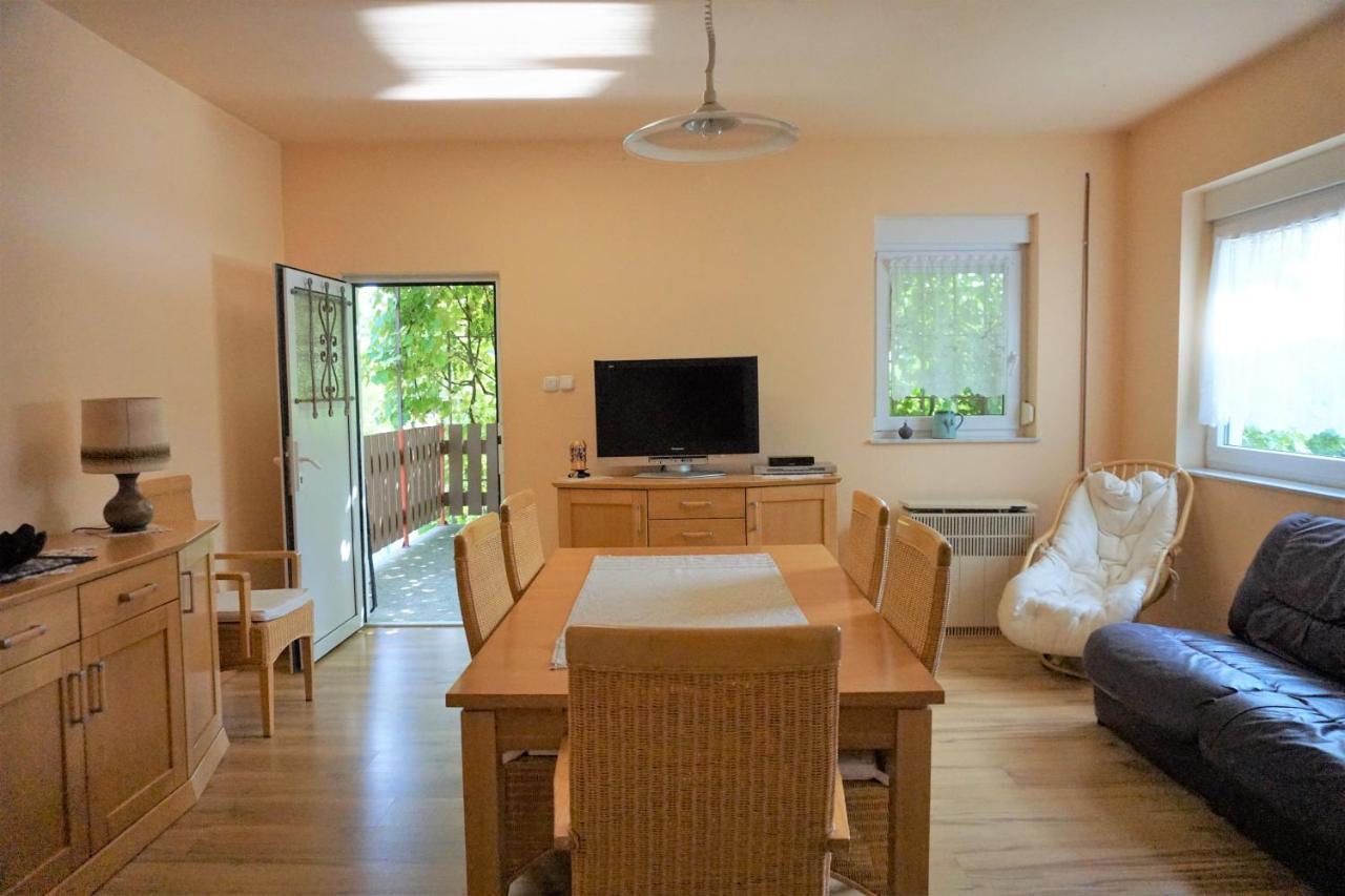 Ferienhaus Plattensee/Balaton Szolad Eksteriør billede